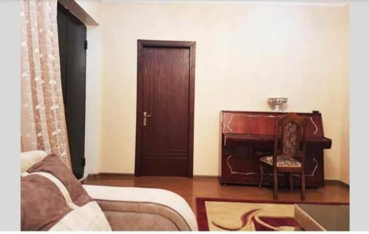 Guest House Amo Кутаиси Экстерьер фото