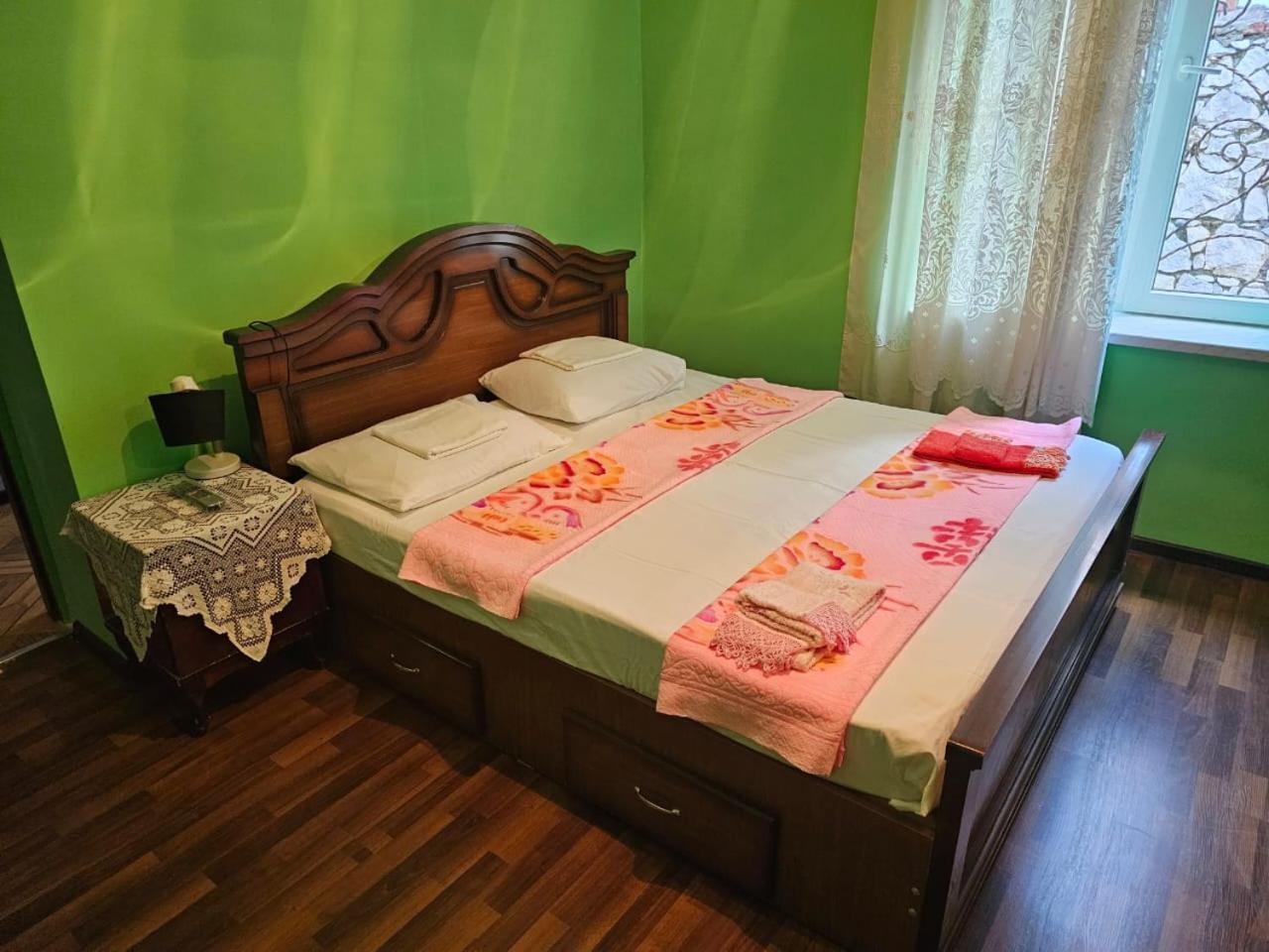 Guest House Amo Кутаиси Экстерьер фото