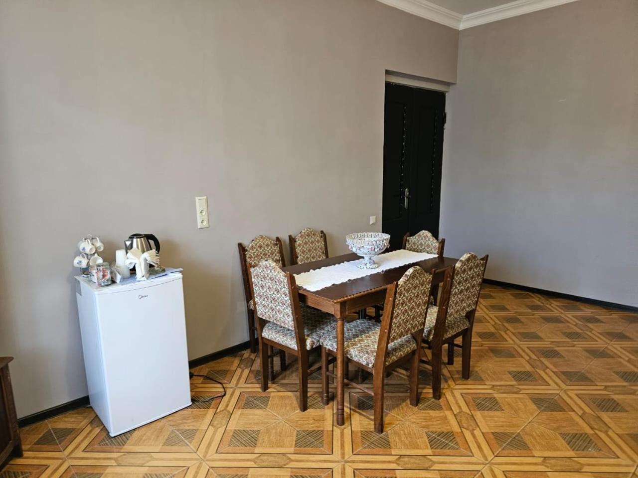 Guest House Amo Кутаиси Экстерьер фото