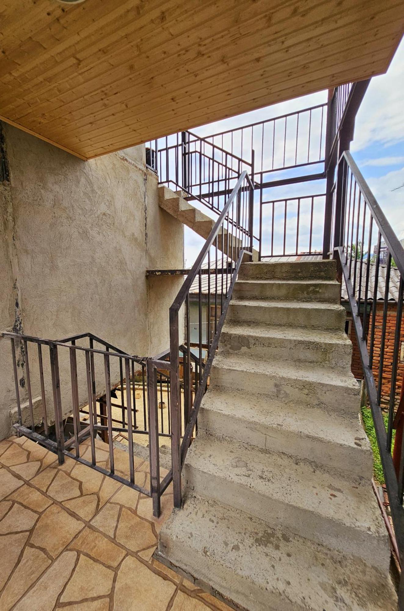Guest House Amo Кутаиси Экстерьер фото