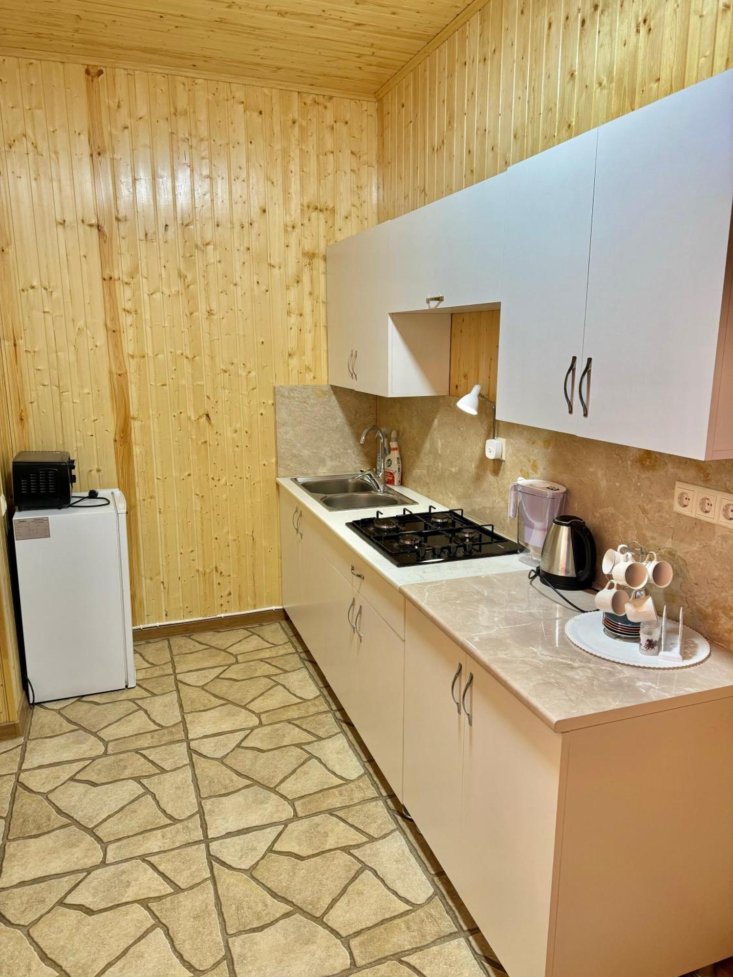 Guest House Amo Кутаиси Экстерьер фото