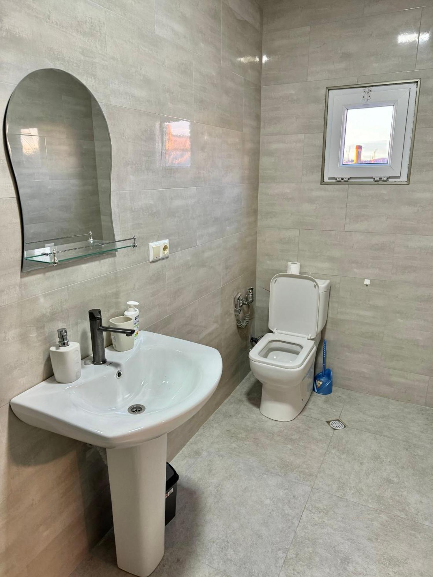 Guest House Amo Кутаиси Экстерьер фото